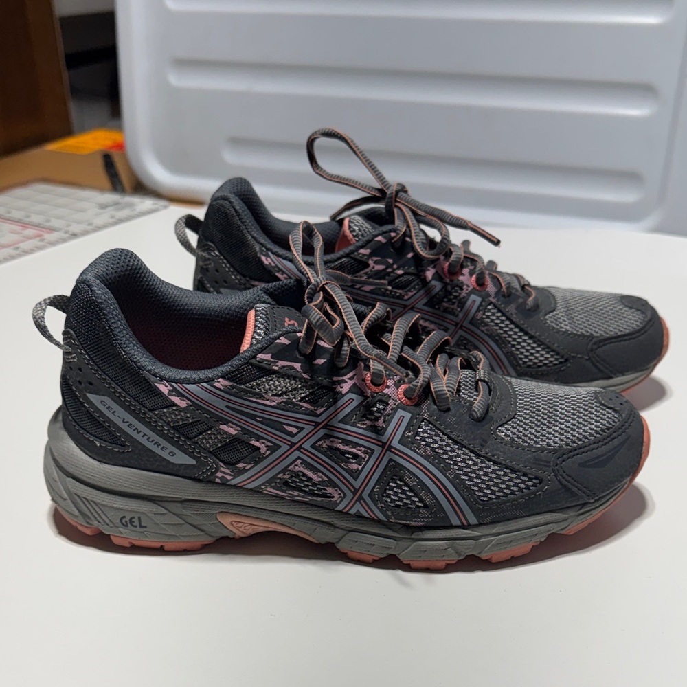 ASICS Women’s Black and Peach Gel Venture 6 Athletic Shoes